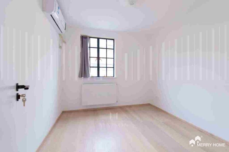 single house for rent in Jingan line2/11