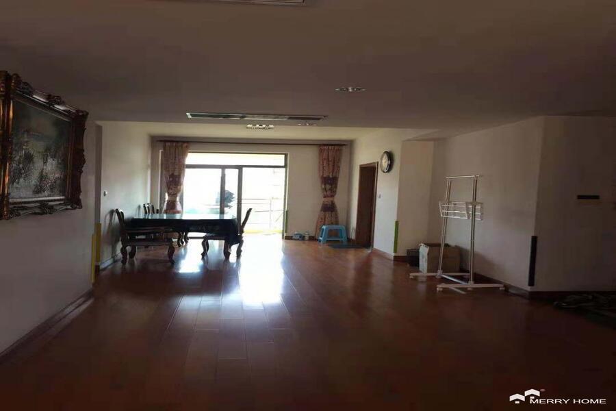 spacious 4br with great landscape view in pudong line2