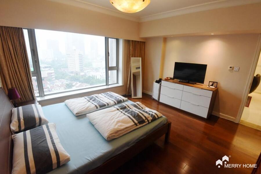 high floor modern decor 3br in City Apartment