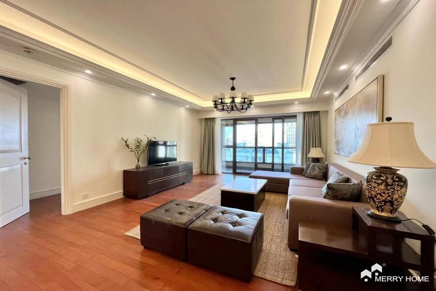 Xintiandi Lakeville 3bedrooms, high floor with nice view, M/L10 & L13