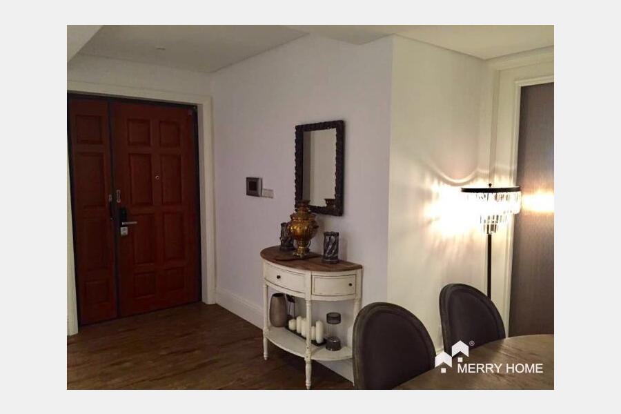 Pretty 2br flat in the second phrase in City Castle  with good club