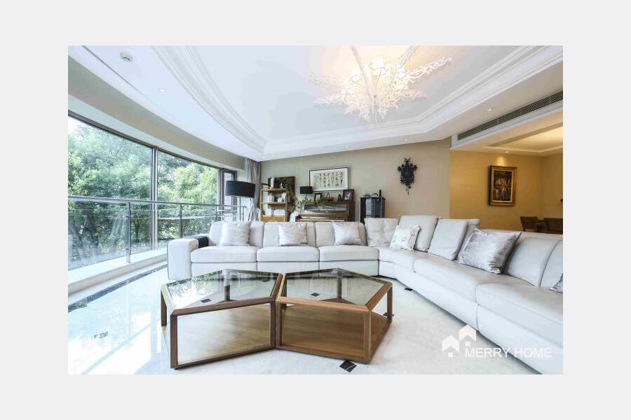 luxury 4br with large private terrace Lujiazui