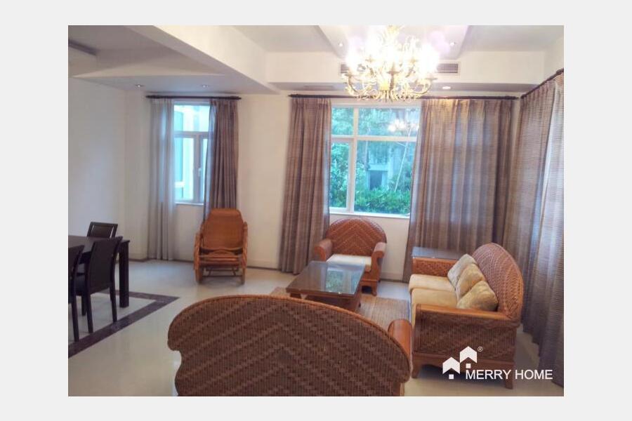 32K to rent a single villa in Pudong Longdong Avenue