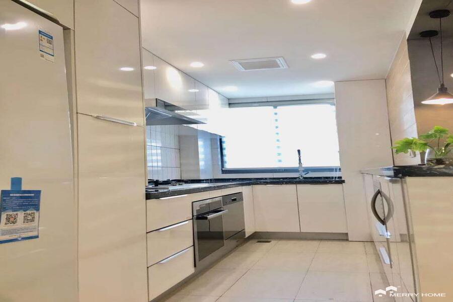 3br for rent in Jingan line7 shanghai