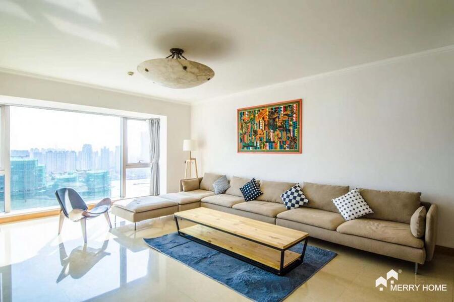 charming 3br apt with stunning river view