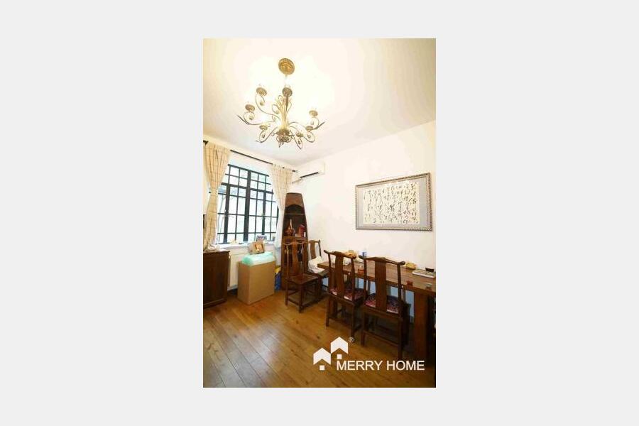 high ceiling single lane house for rent line1/10