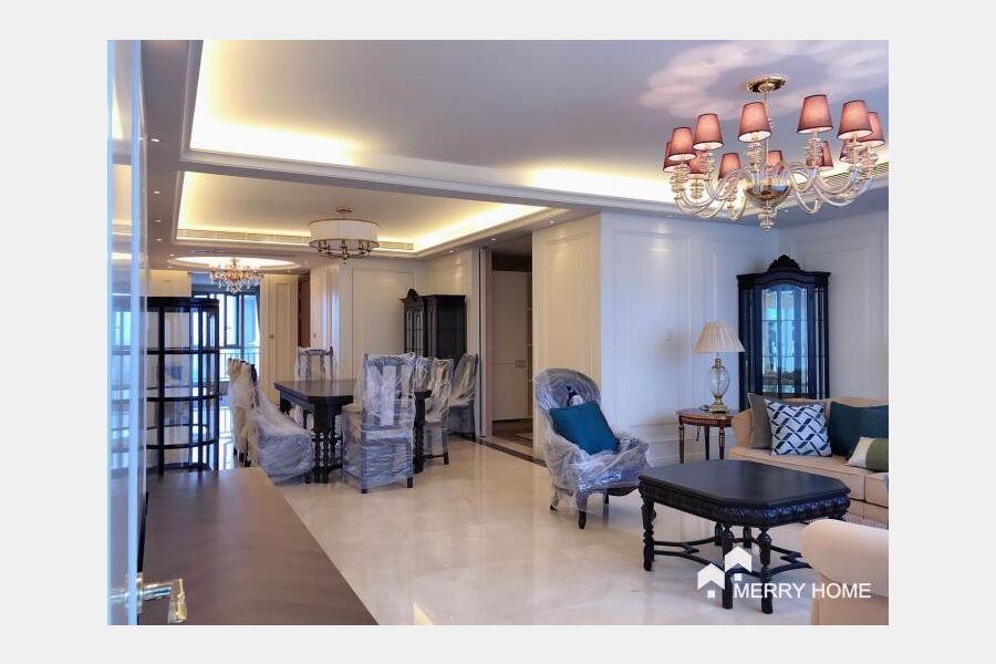 luxury 5br apartment rental at Bund area