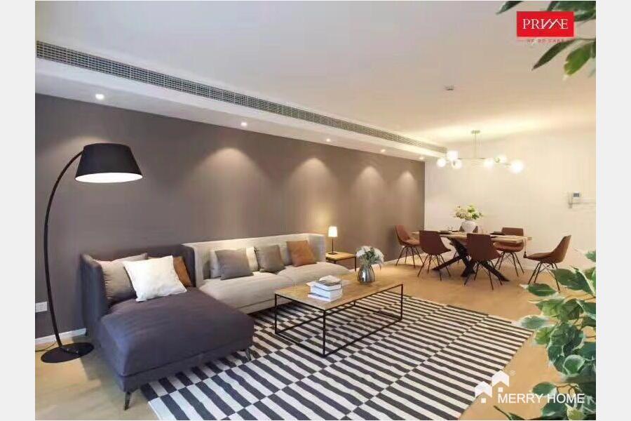 3brs , 150sq.m, in the center of FFC for rent. within distance to Changshu road station