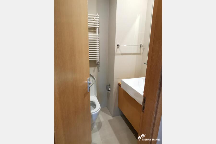 2BRS TO RENT IN NANYANG SEASONS COURT WITH LARGE BALCONY