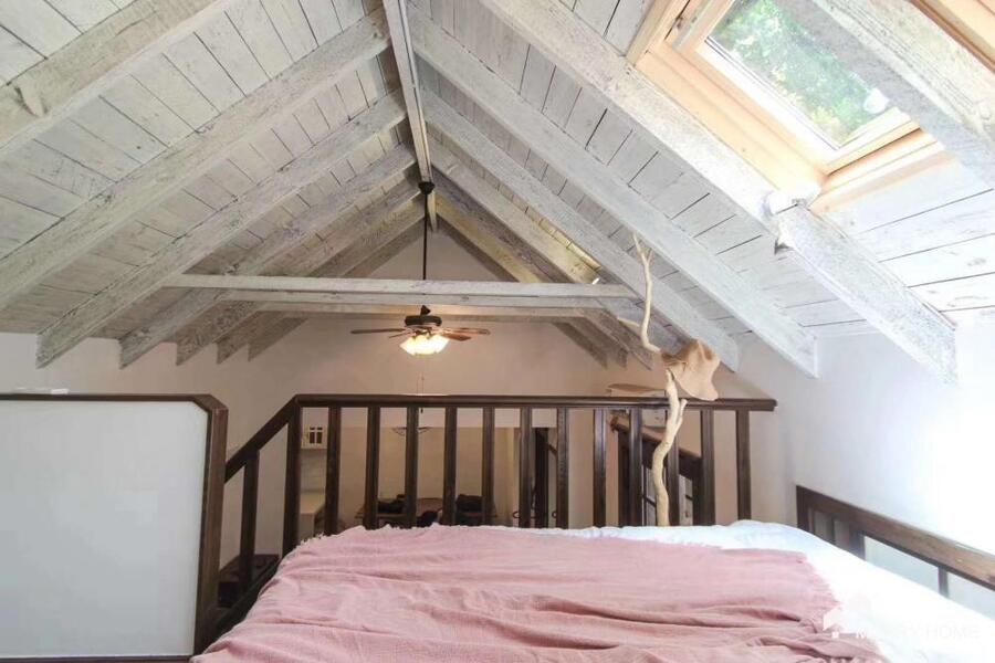 quiet single loft 2br with big garden old house for rent