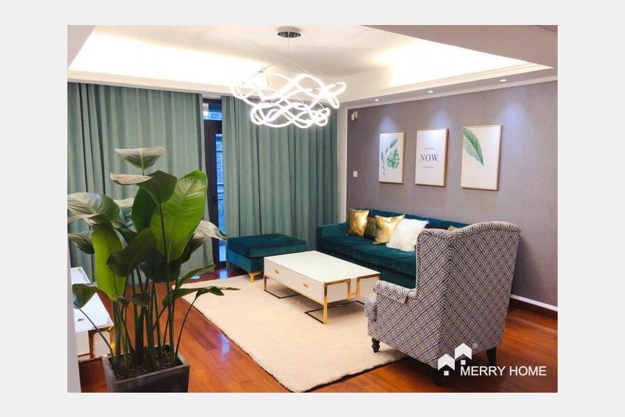 modern 2br flat to rent in Gubei line 10
