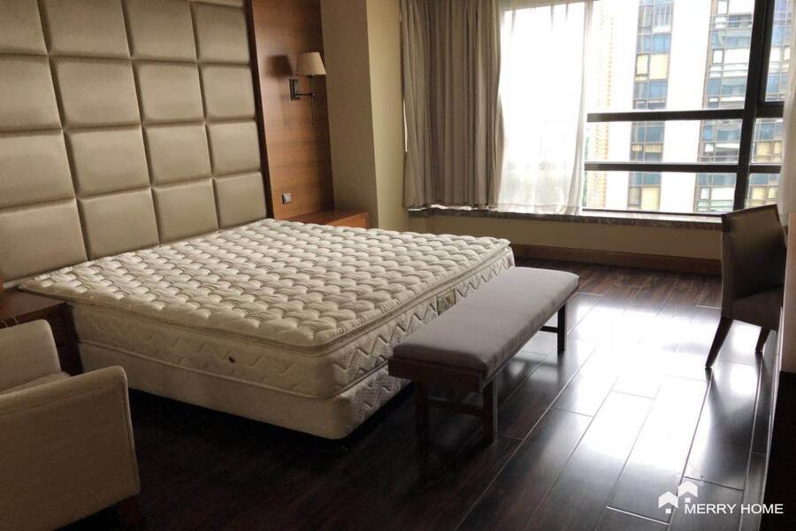 spacious four bedrooms plus one big study room @ Huacao town