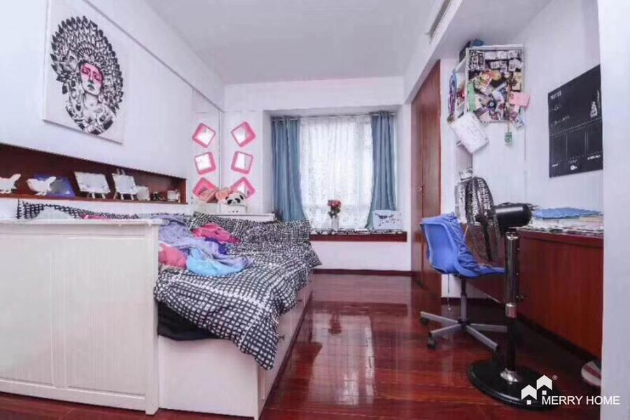 Townhouse for rent in The Greenhills Pudong Green city