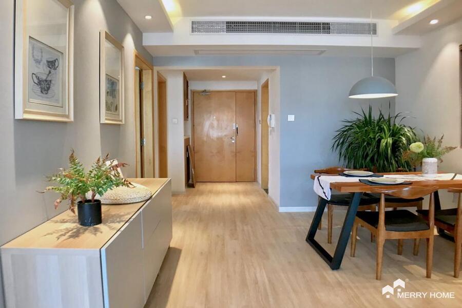 2 brm apt with floor heating in Jing'an, Line 7