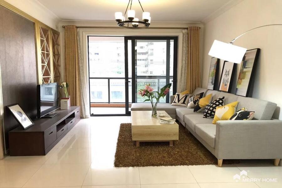 3brm apt. in Jing'an, line 2
