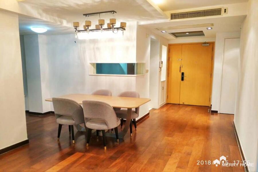 2 brm with a yard in Jing'an area, Line 7
