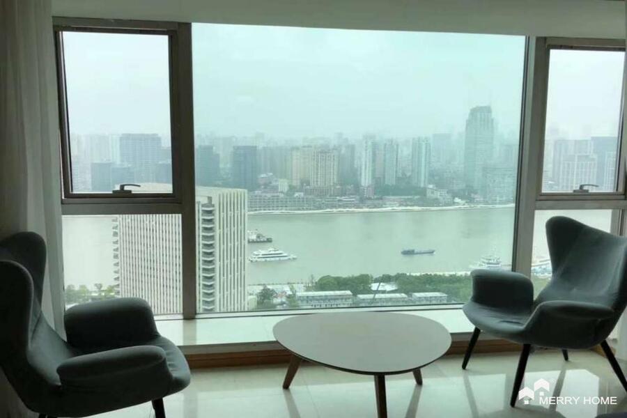 3 bedroom with river view to rent in Lujiazui Pudong