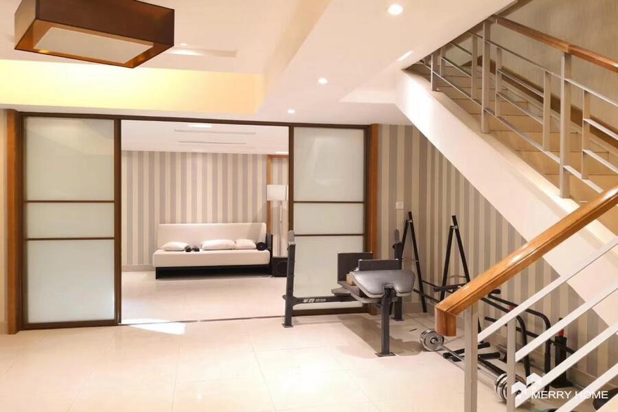 Duplex villa located at Jingding Anbang Mansion with good environment