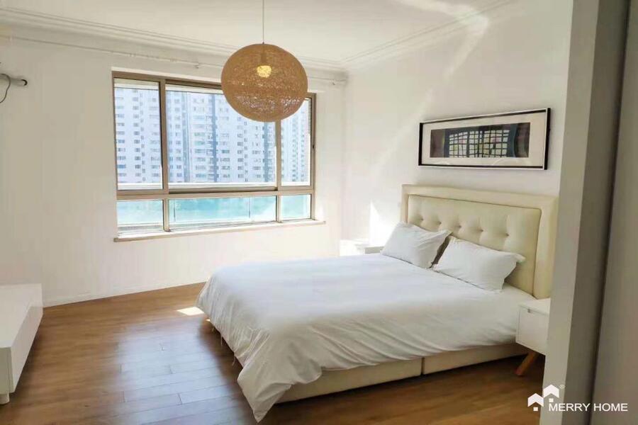 20K rent a large house in pudong century park