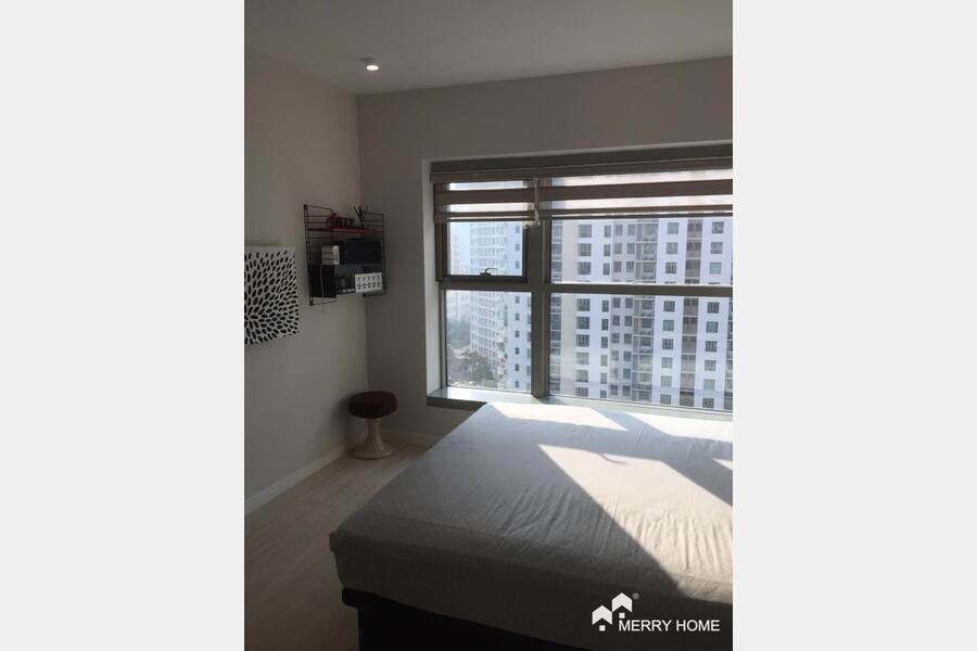 3 brm apt with floor heating, Line 7, Jing'an Area