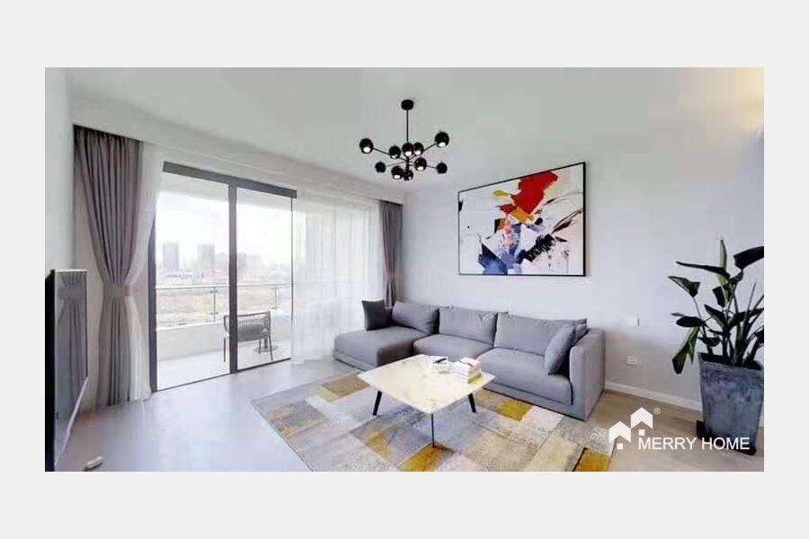 3 brm apt. with big balcony in Jing'an area, Line 2/12/13