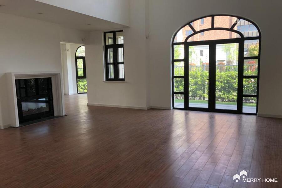 large house in Hua Cao Town low price