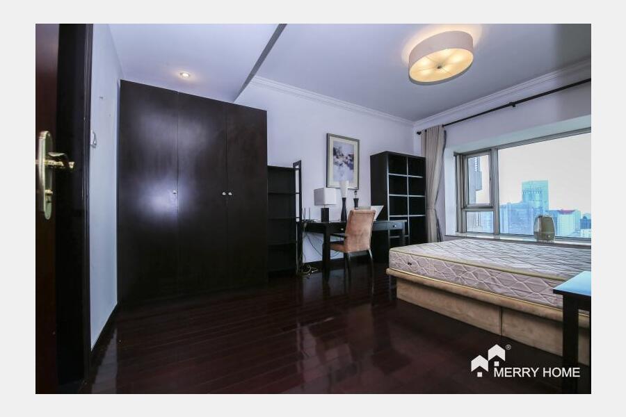 GOOD condition,3 brs with river view in Shimao,Lujiazui