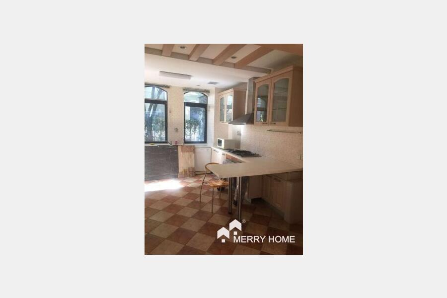 rent a large villa with floor heating in shanghai xujing town