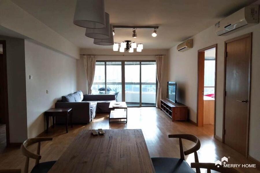 Jing An 3brs apartment for rent, M/L7 Chang Ping Rd St