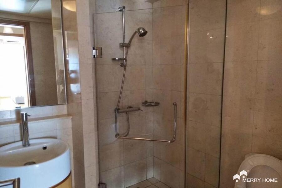 Jing An 3brs apartment for rent, M/L7 Chang Ping Rd St
