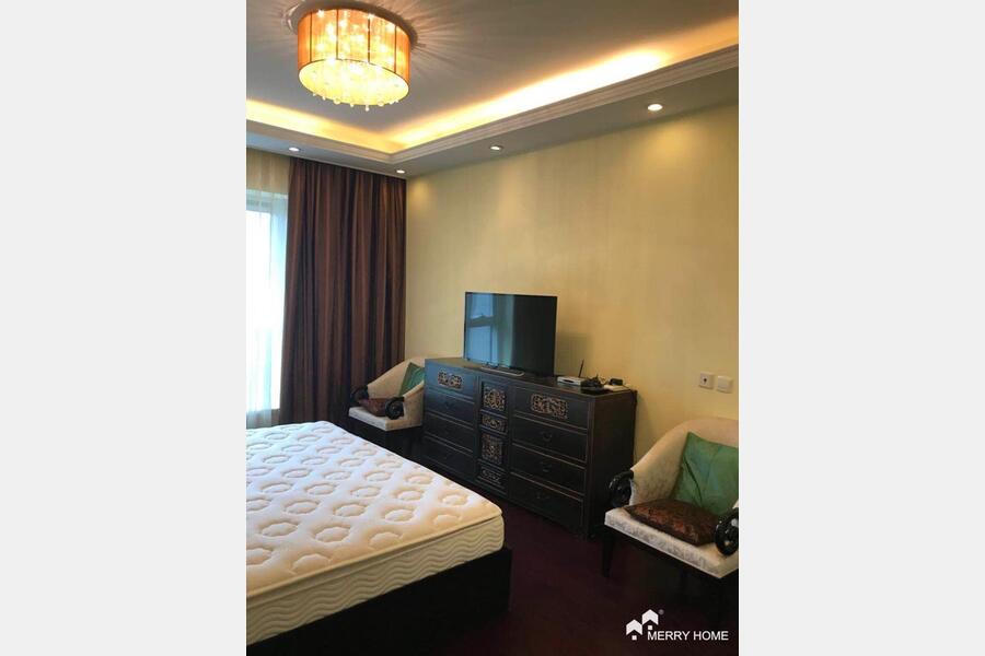 Nice 3br apartment with spacious club and green environment in Central Park