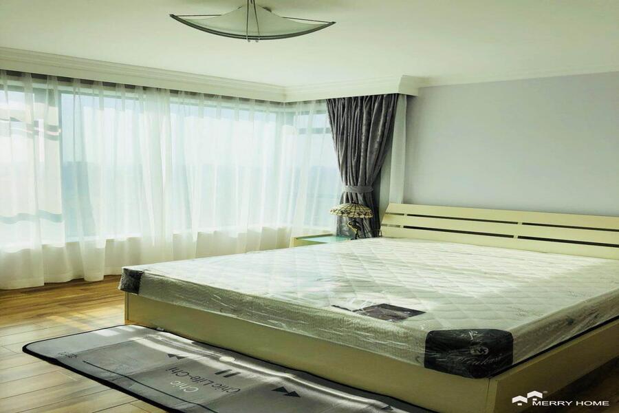renovated two bedrooms plus study room in Xujiahui
