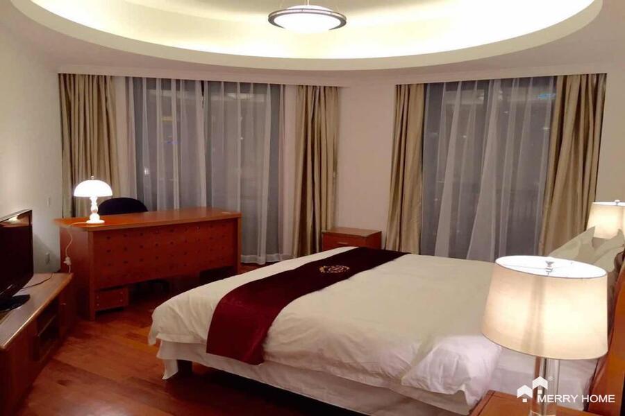 rent a 3brs apartment in Yanlord Garden shanghai