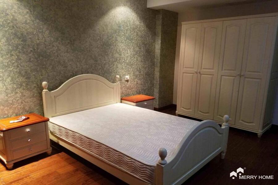Renovated 6 br @26K to rent at Xujing Town with floor heating