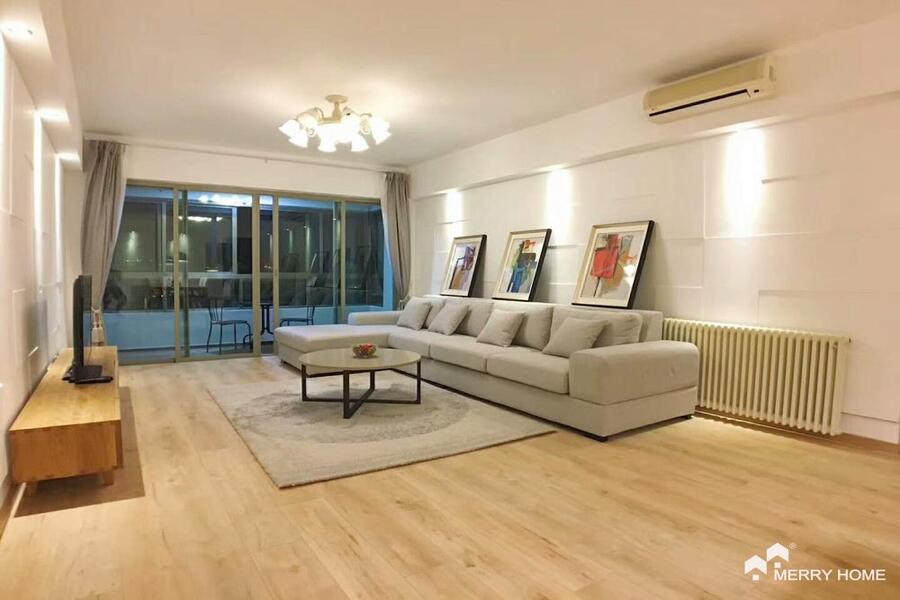Brand new 4br apartment high floor with nice city view
