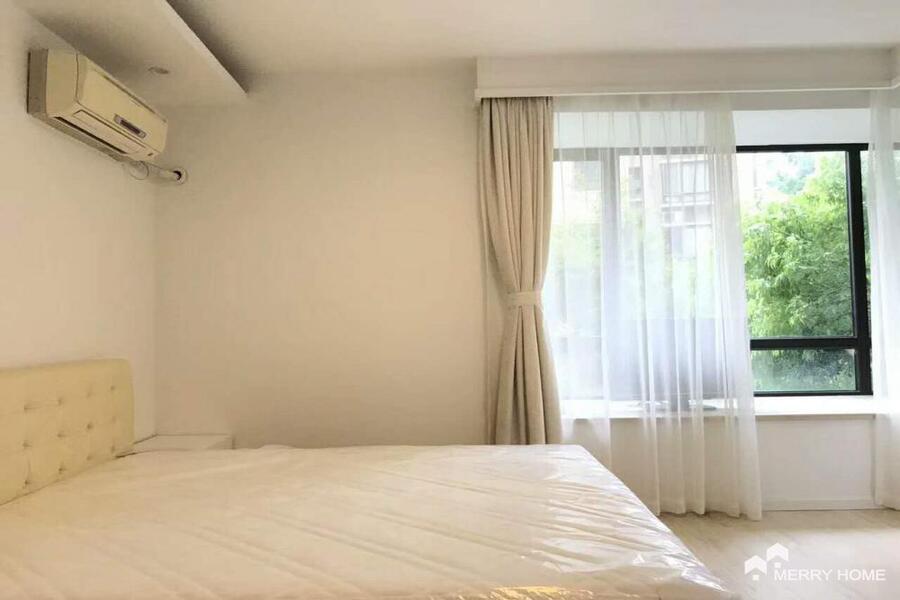 3 bds apt with floor heating, Metro Madang  Rd, Line 9/13