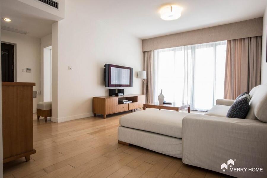 Lujiazui Center Palace 3 bedroom for rent
