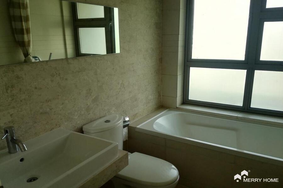 Nice apt. with 2 bds in Jing'an District, Line 7