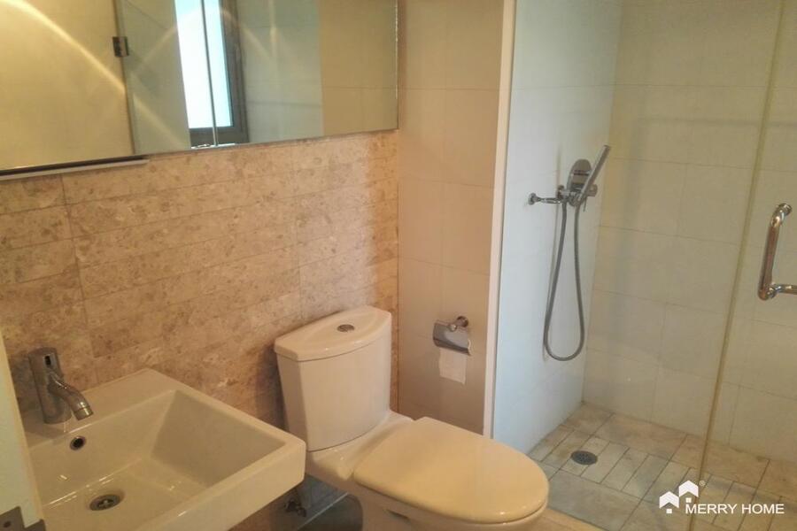 Nice apt. with 2 bds in Jing'an District, Line 7