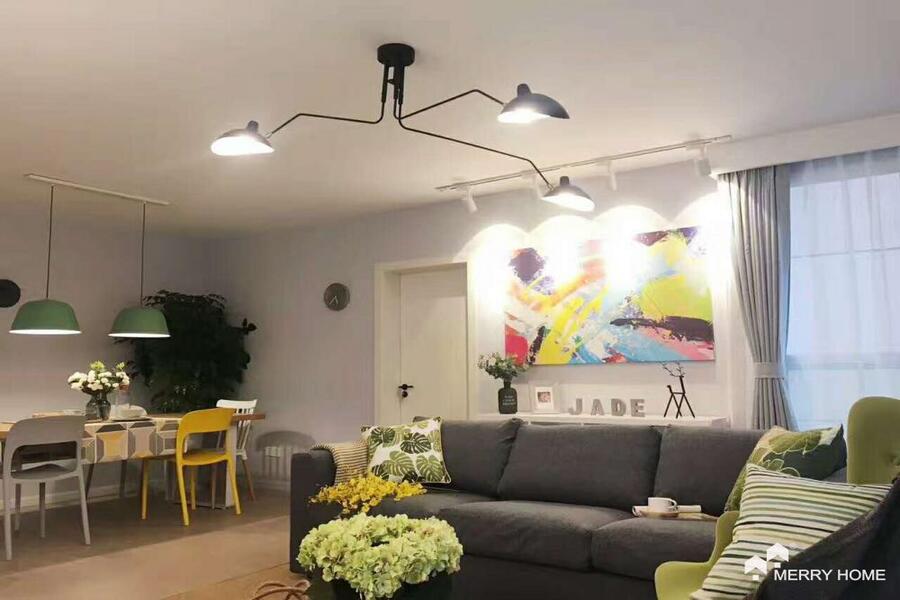 Newly renovated  3 brswith floor heating in Lujiazui Area