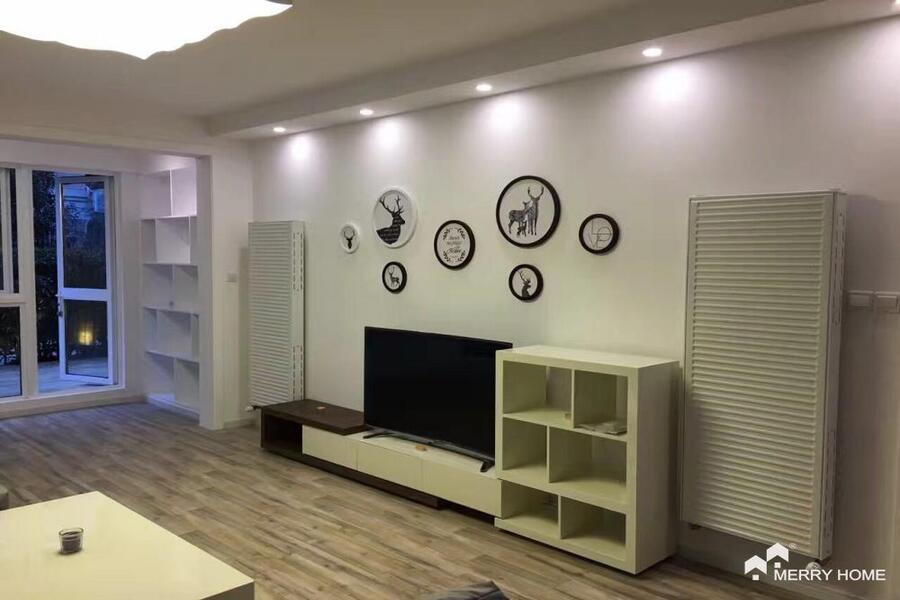 3 Bedrooms apt. @ Jing An, 3 mins to Line 2/7