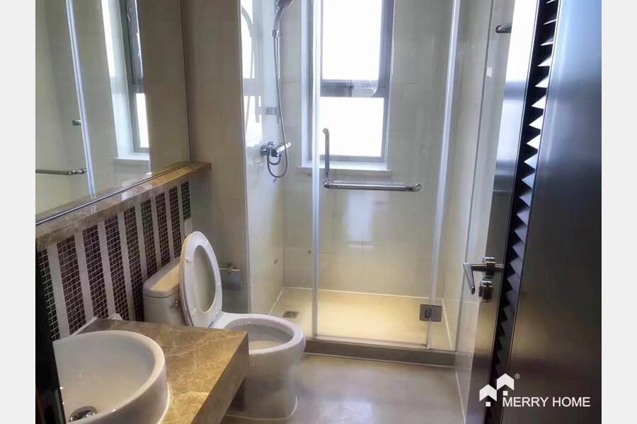 rent a 3bdrs' apartment in Yanlord Town shanghai