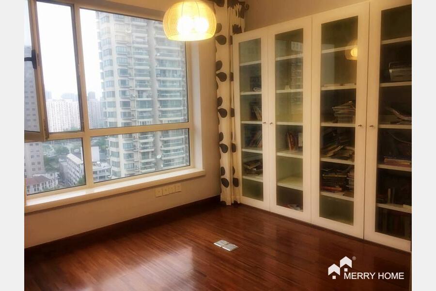 3bdrs' for rent near People Square