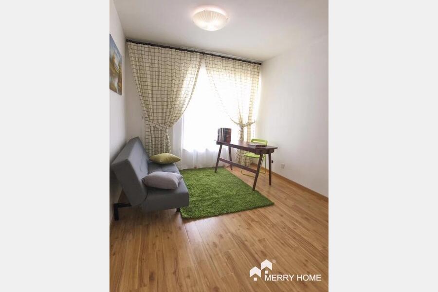 3 bedrooms near People square, ML1 Xinzha station