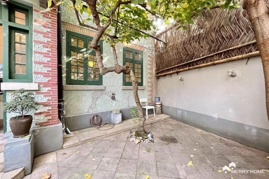 Beautiful single old lane house for rent in FFC