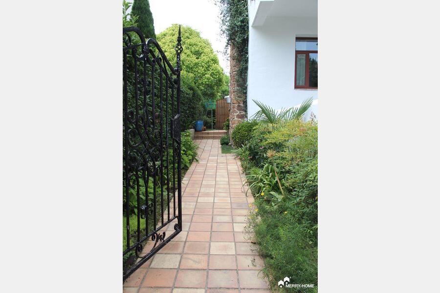 single villa in Viacaya, one of the best location in pudong, jinqiao area
