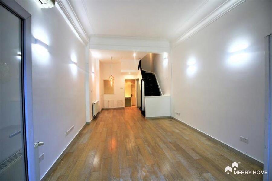 Single Lane House with 5bdrs in Former French Concession