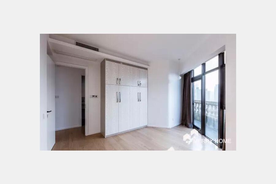 *3bedrooms with floor heating, brand new, downtown