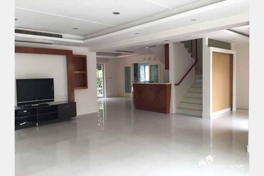 *5bedrooms for rent in Xujing Town, Qingpu area, floor heating.