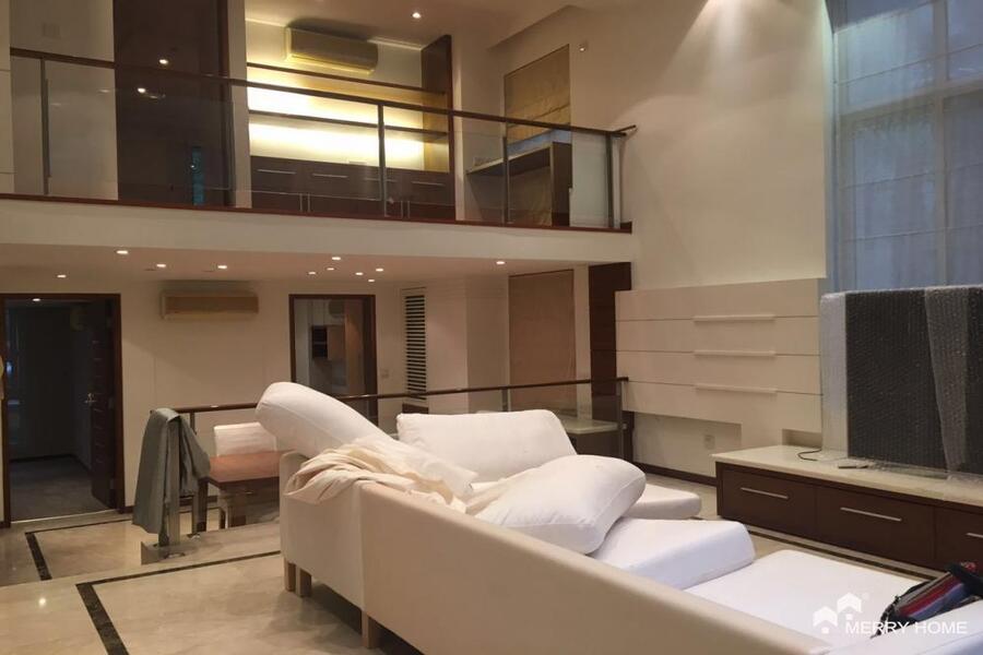hot duplex, high ceiling, luxury apartment rent @ FFC Chanter